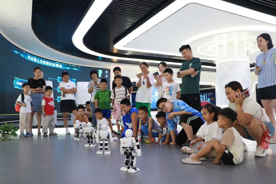 知無央，愛無疆丨科普研學，走進文達通股份數字城市展館