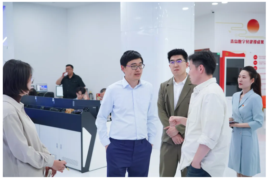 智匯青島·云啟未來丨大模型場景創新開放日活動順利舉辦，文達通股份作分享演講