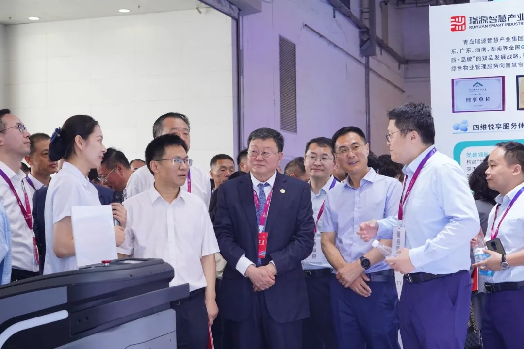 文達通股份攜”數智物業全鏈解決方案”亮相中國物博會，“AI+機器人”定義智慧物業新標桿?